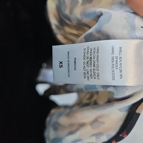 Salt & Cove Halter One Piece Swimsuit Womens Size XS Neutral Multicolor V-Neck - Picture 6 of 6